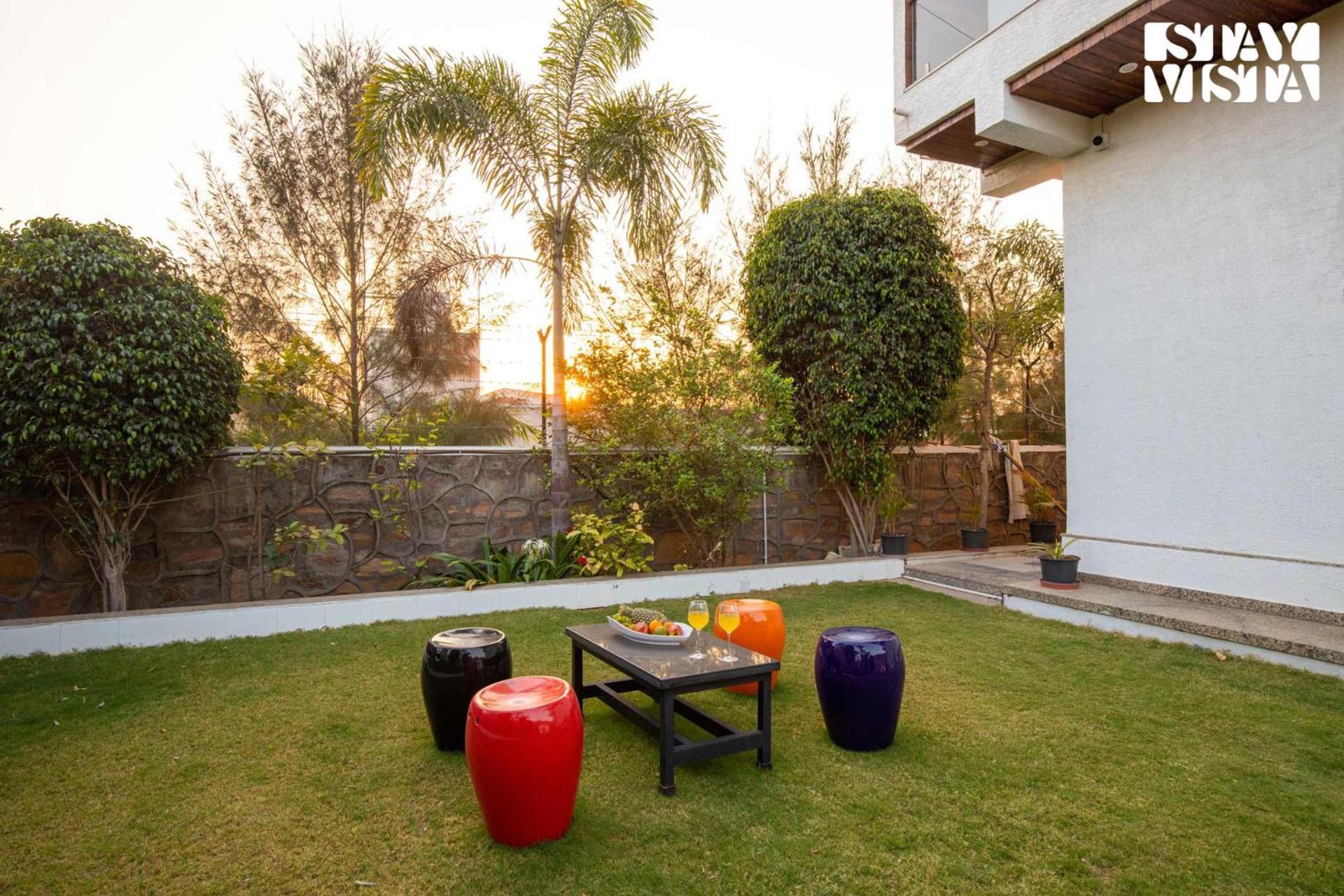 אודייפור Stayvista'S Bella Dream - Mountain-View With Outdoor Pool, Lawn Featuring A Gazebo & Indoor Games מראה חיצוני תמונה
