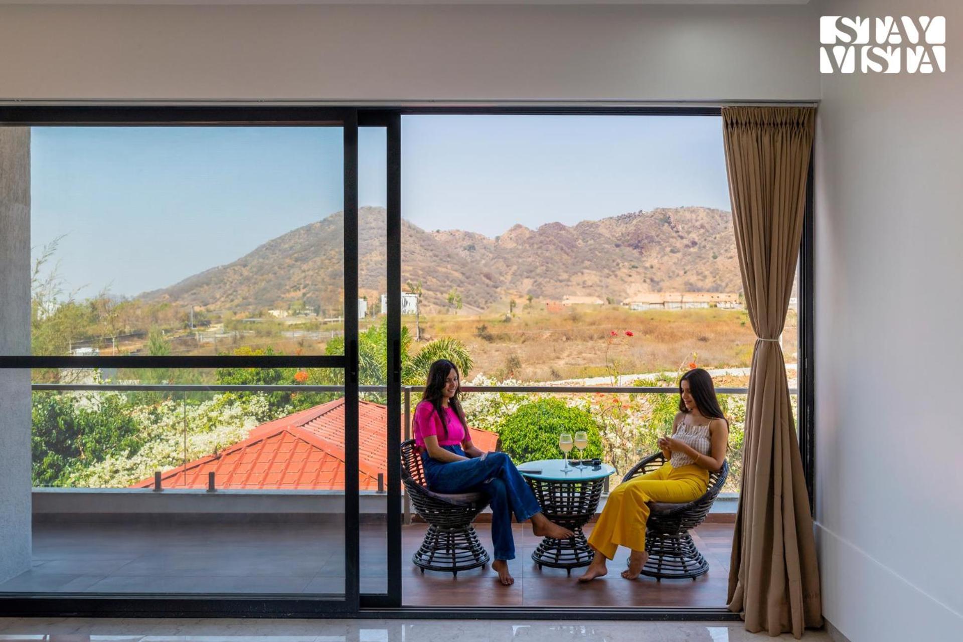 אודייפור Stayvista'S Bella Dream - Mountain-View With Outdoor Pool, Lawn Featuring A Gazebo & Indoor Games מראה חיצוני תמונה